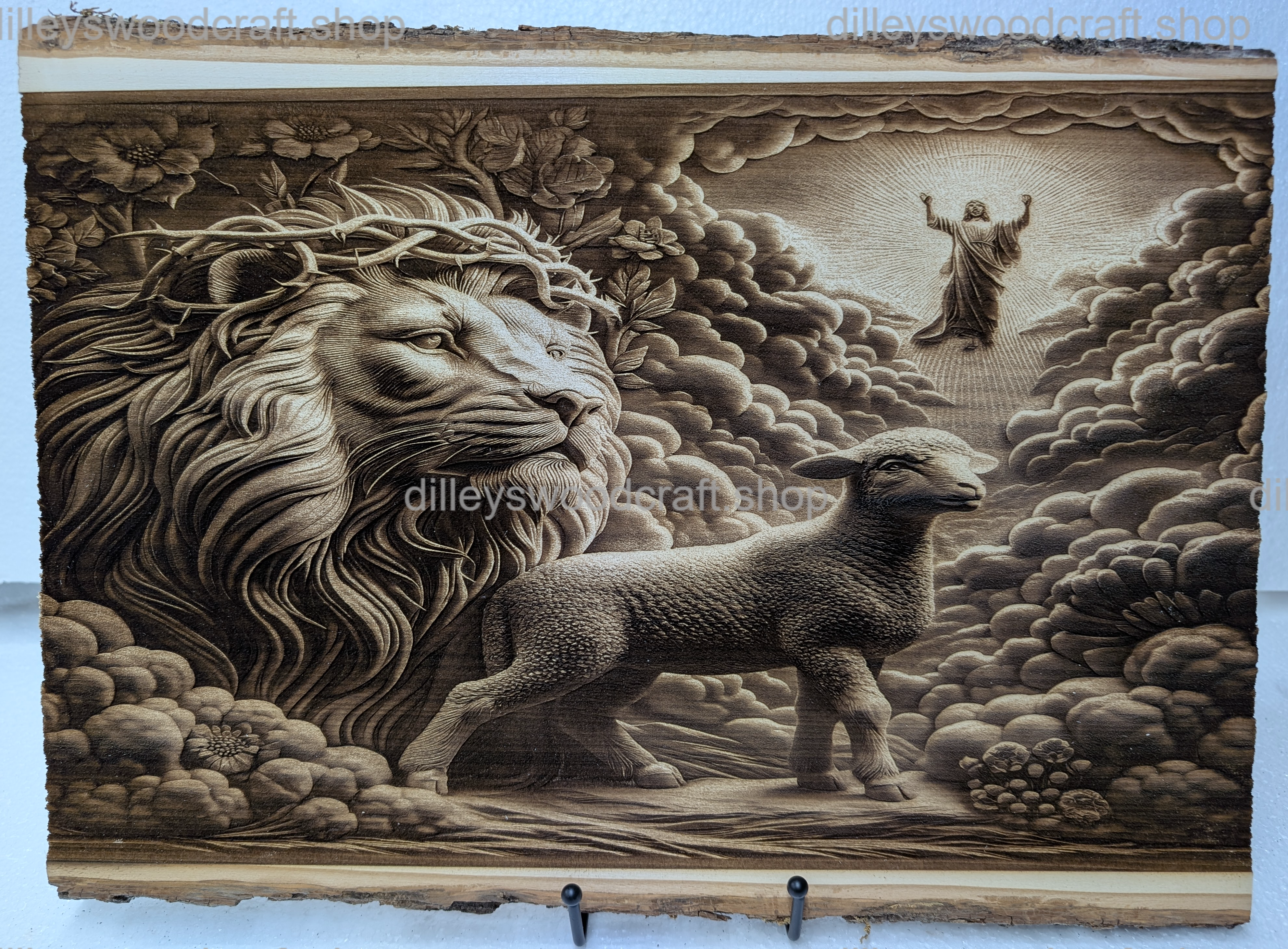 Lion and the Lamb with Jesus Engraving Board